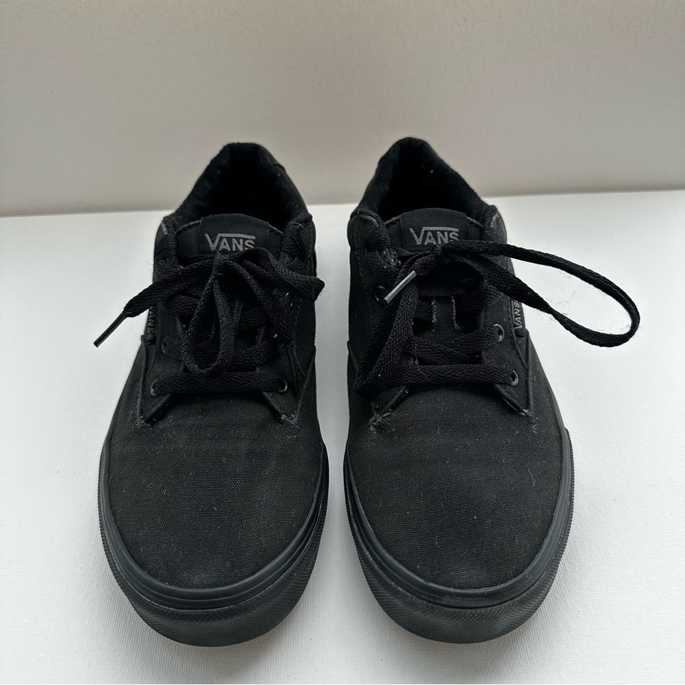 Vans all black